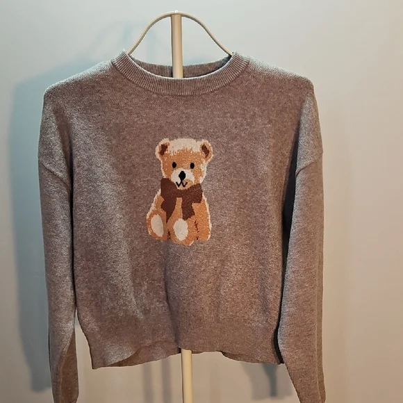 Faded Rose Gray Bear Long Sleeve Sweater Size Small Novelty - Picture 1 of 8
